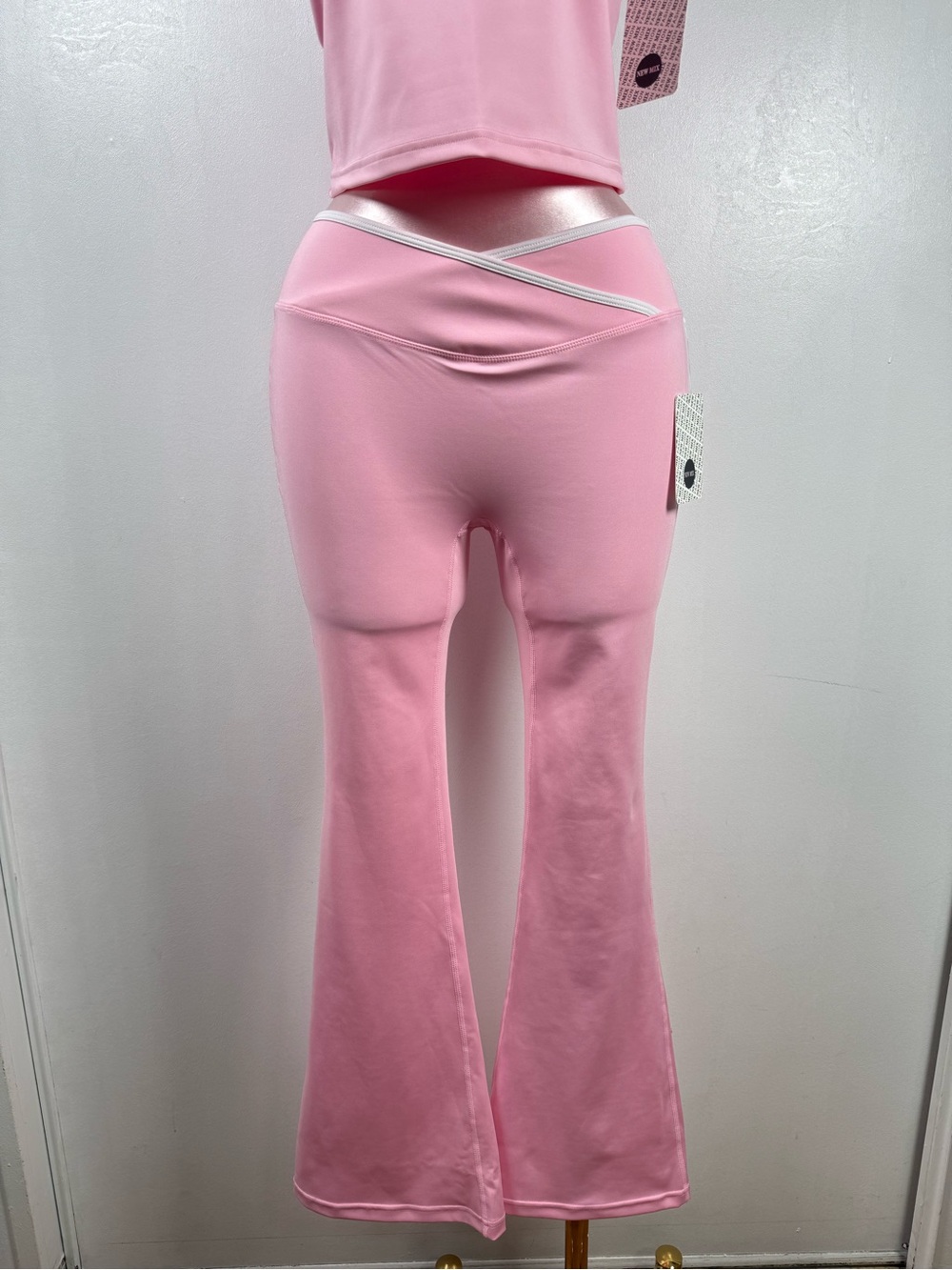 New Mix Two Piece Crop Tank & Flare Pants Set NWT Pink Size Large - Picture 5 of 7